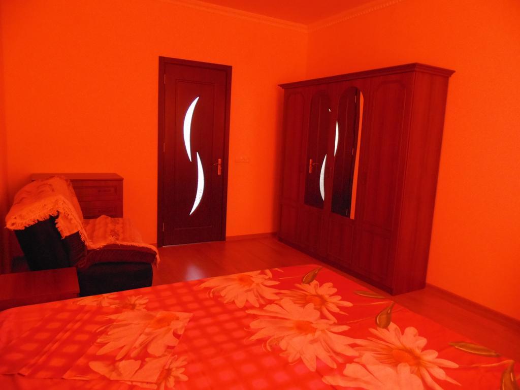 Apartment Merabi باتومي الغرفة الصورة