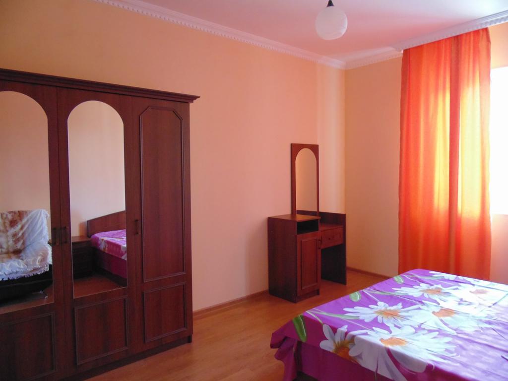 Apartment Merabi باتومي الغرفة الصورة